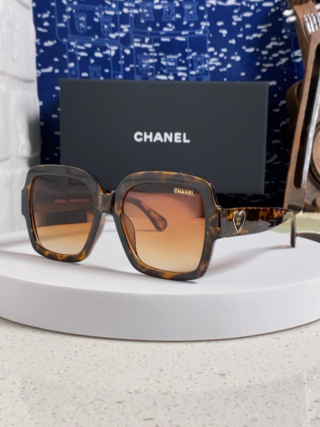 微信图片_2025-09-24_114316_865 Chanel Chanel classic Korean version of the oversized frame plain trend love square sunglasses - Image 1